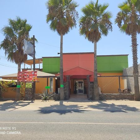 ואלה דה גוואדלופה La Vid Posada Inn מראה חיצוני תמונה